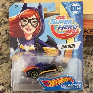 Batgirl Hot Wheels Die-Cast Toy Car/New